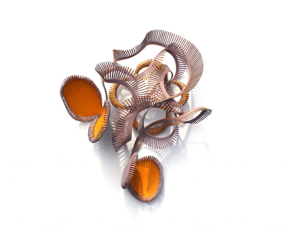 hiller_brooch_loperenias